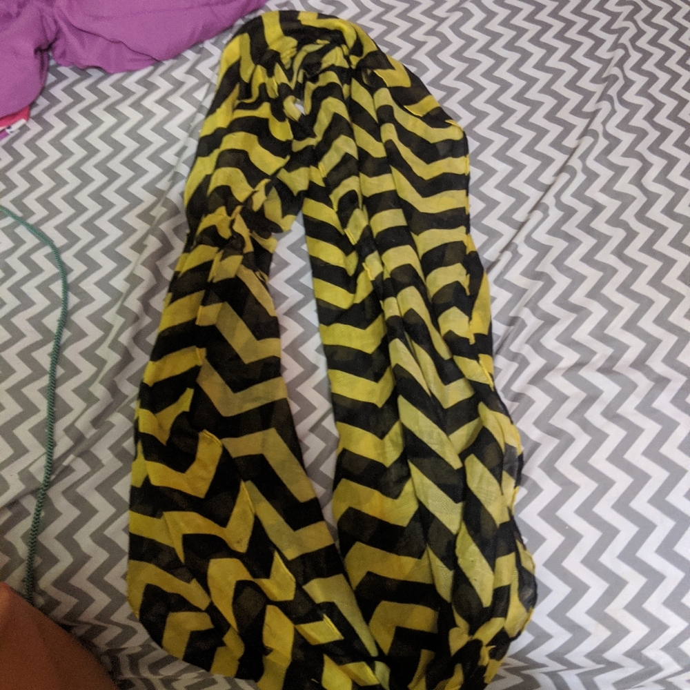 Scarf - Picture 2 of 2